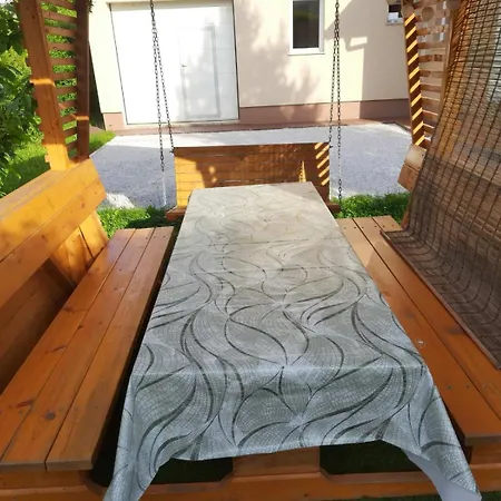 Nea Ilidza Villa *